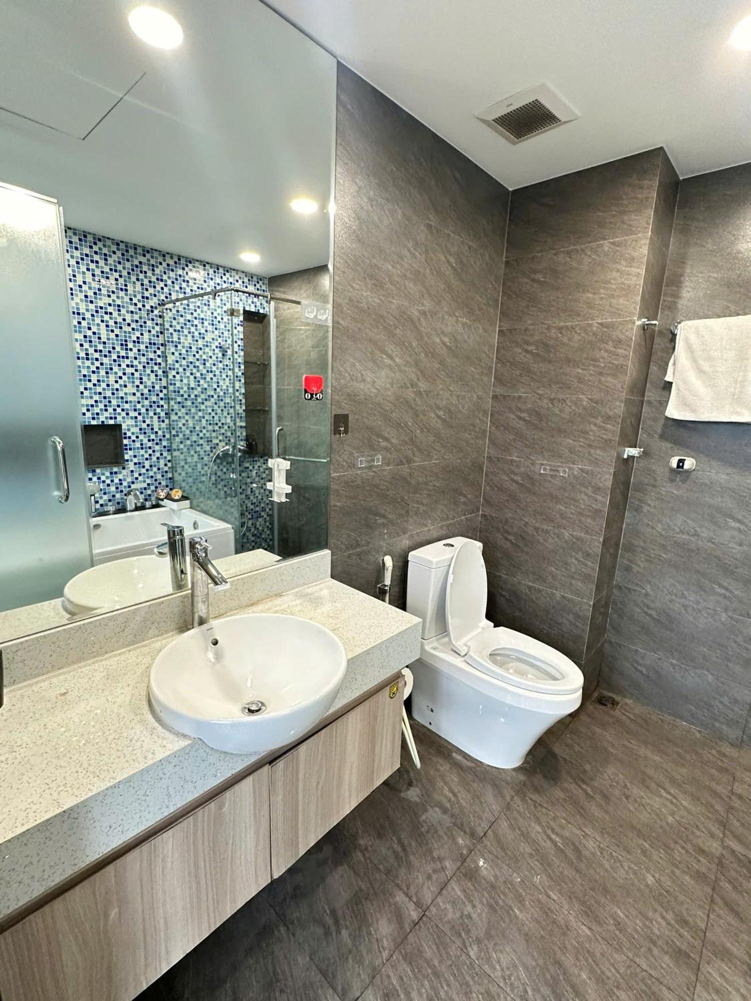 Luxe Paradise Residence Truc Bach Hanoi Kültér fotó